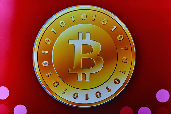 ビットコイン6000ドル突破、新通貨誕生の可能性も