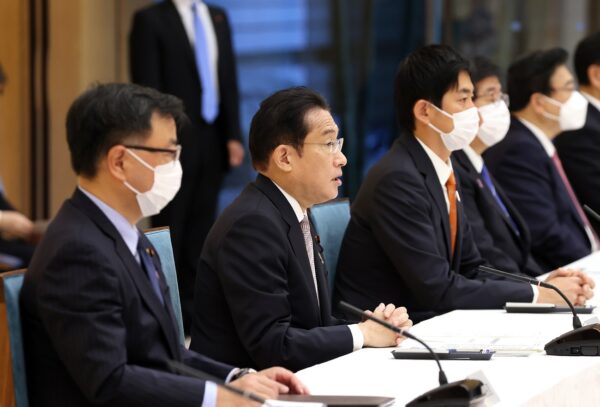 岸田首相、経済安全保障推進会議を開催
　法案制定に向け本腰