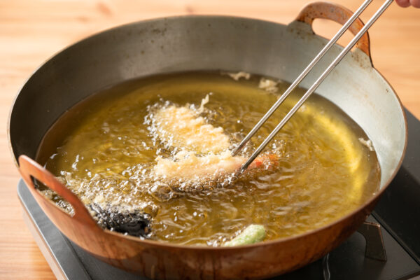 調理するとき注意して「酸化しやすい高温の油」