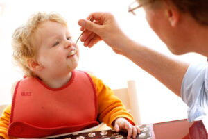 健康な食事をさせるつもりが、子どもの食習慣を悪くする！？