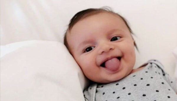 新型コロナウイルスとの50日に渡る戦いを生き延びたイタリアの赤ちゃんが「希望の顔」に