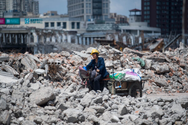 失速する中国経済 政府は個人消費とインフラの後押しを図る