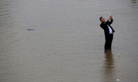中国南部集中豪雨で甚大な被害　洪水の原因は役人のダム放水