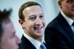 FBのザッカーバーグCEO、中国のネット規制を模倣する国に「懸念」