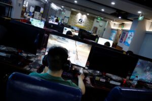 情報BOX：中国のオンラインゲーム規制、背景と効果は