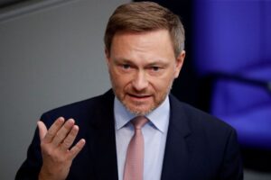 FDP党首、連立政権入りなら「ドイツ政治は左寄りにならず」