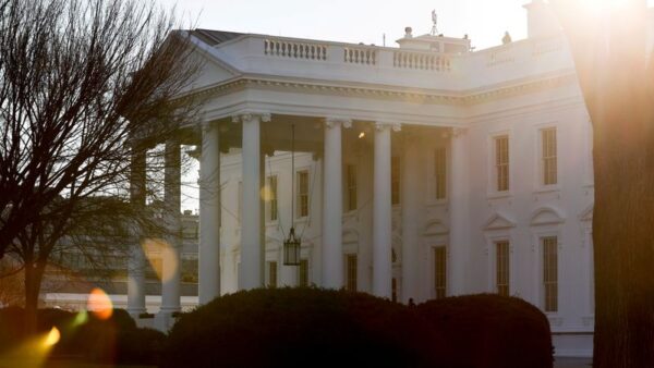 米政府がエネルギー会社と協議、燃料価格抑制への協力巡り＝関係筋