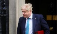 英首相、サウジに原油増産要請の意向　今週訪問との報道も