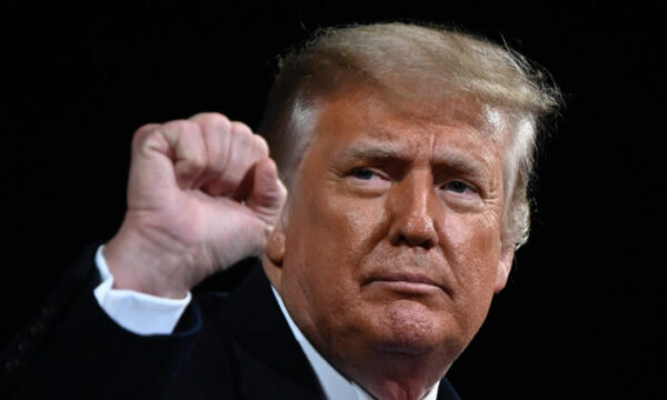 トランプ氏、テキサス州の訴訟を巡る最高裁の判断を批判　「戦いは始まったばかりだ！」