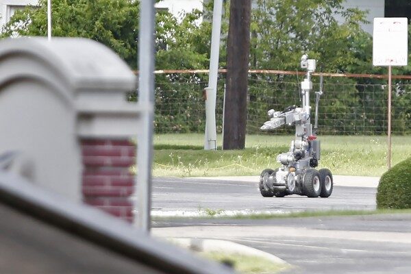 米ダラス襲撃事件、ロボットでの容疑者殺害に懸念の声