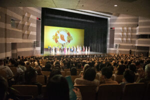 7年ぶり満場の広島公演、閉幕後にも鳴り止まない拍手