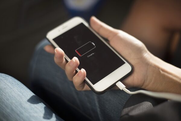 スマホの電力を30％節約する6つのテクニック
