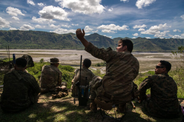 中国が南シナ海の人工島を完全に軍事化：米インド太平洋軍司令官が確認