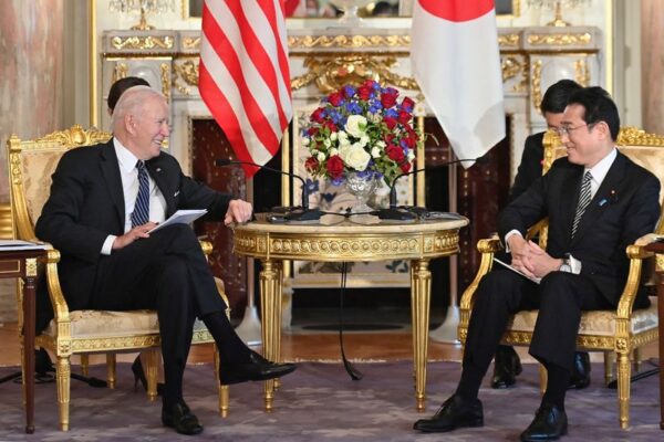 日米首脳、自由で開かれたインド太平洋の実現へ意欲　ＩＰＥＦ設立へ