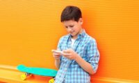 「スマホを欲しがる子供」あなたはどう考えますか？（1）