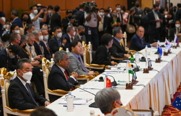 日米豪外相、中国のミサイル発射に深刻な懸念　緊密に連携で一致