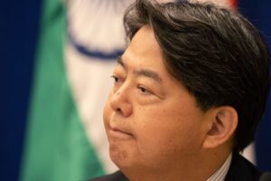 拘束された在露日本領事　すでに解放「相応の措置講じる」＝林外相