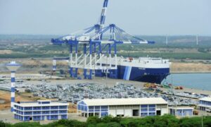 中国、海外96の港に出資…COSCOは船舶にも党支部　軍事的利益との融合も