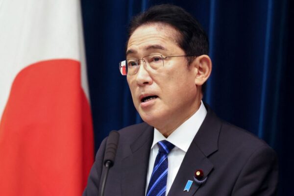 日本、5年間の防衛費を約43兆円　増額目指す