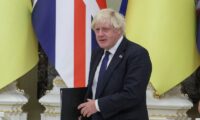 「ミサイルなら１分で済む」、プーチン氏が侵攻前に脅し＝元英首相