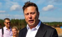 イーロン・マスク氏「子供達は大人からトランスジェンダーのプロパガンダを聞かされている」