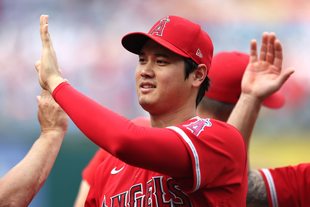 「野球しようぜ！」MLB大谷翔平、 全国の小学校に約6万個のグラブ寄贈へ