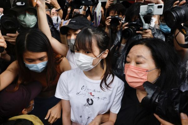 香港民主活動家の周庭氏、カナダに事実上の亡命へ