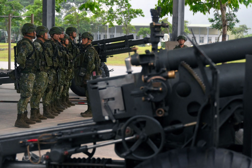 台湾、徴兵制拡大で兵力態勢と新兵技能を強化