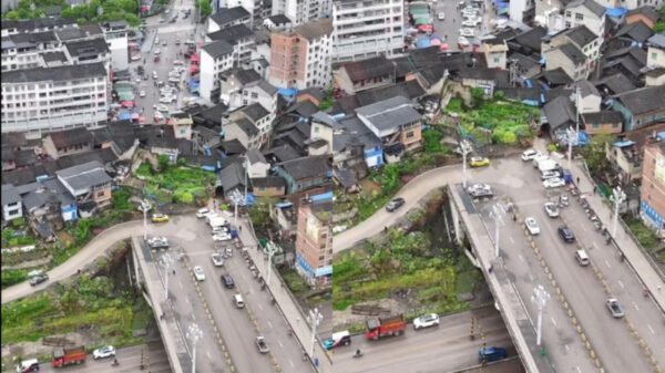 完成して7年も経つ「不通」の橋　駐車場として使用される＝中国