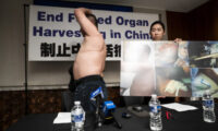 中国共産党の「臓器狩り」生存者、米ワシントンで経験語る