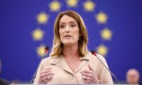 欧州議会、メツォラ議長を再選　分断への対抗強調