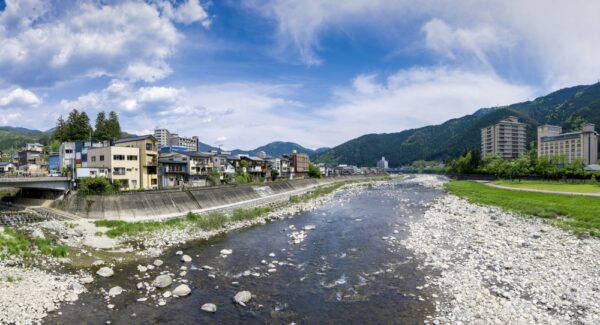 日本三名泉の一つ、大自然の恵み「下呂温泉」