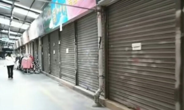 【動画あり】「略奪者が来たぞ！　店閉めろ！」　中国・広東省当局による「消防検査」に店主らが反抗