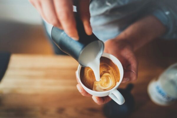 朝の一杯で差がつく！　コーヒーの健康効果と飲むベストタイミング