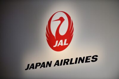 羽田空港でタイヤパンク　乗客に影響なし = 小松発JAL機