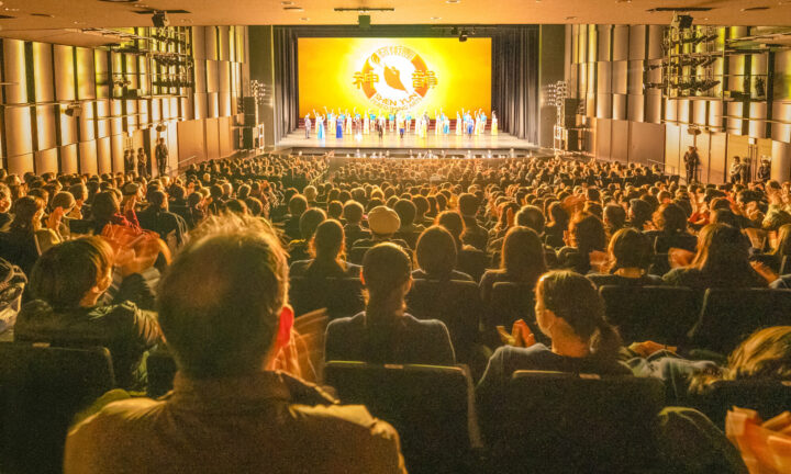 「もう圧巻！」…中学高校身体表現コースの教員と生徒130人以上で観賞　神韻大阪公演が開幕　