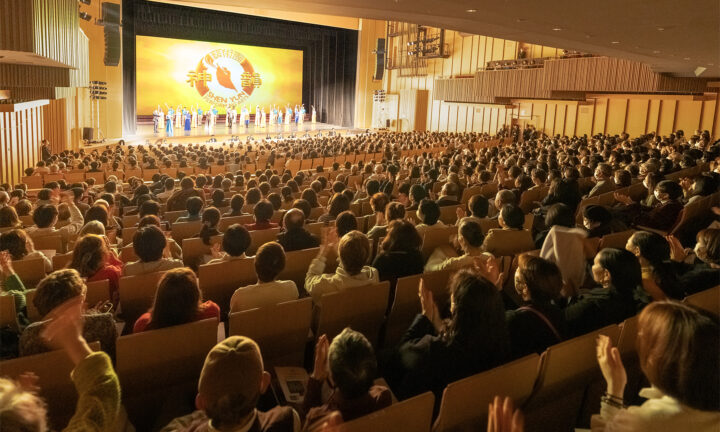 「夢のような色彩感」「非常に心を打たれる」など称賛の声相次ぐ　神韻渋谷公演に感動の嵐　