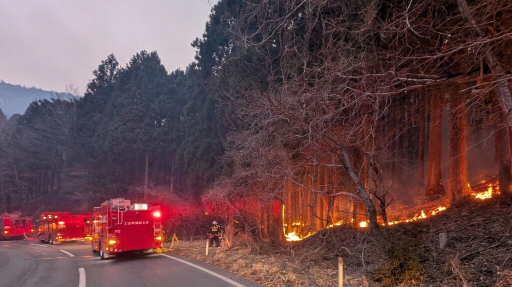岩手・大船渡の山林火災　6日目も拡大　赤崎町で建物被害