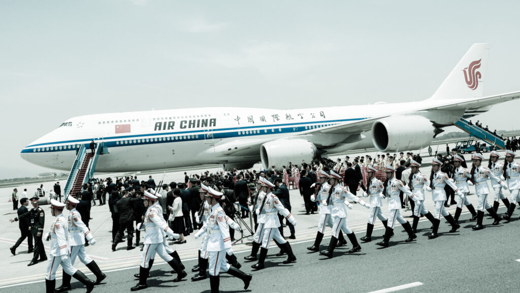 習近平が東南アジアを訪問　小国を引き込んで対米抗争？