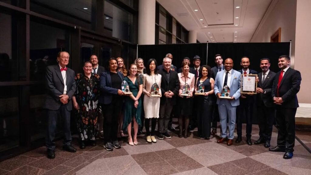 卓越した中共の臓器狩り報道　大紀元記者がウィルバー賞を受賞