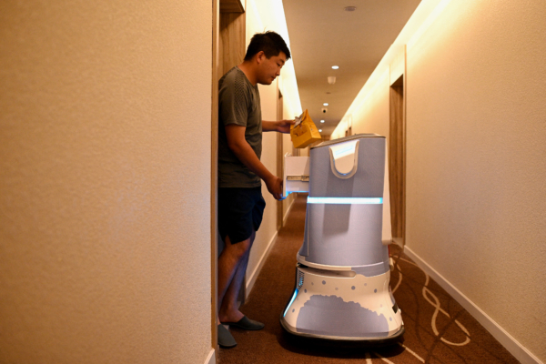 四川省のホテル向けロボット企業「雲跡科技」　3年間で純損失は累計8.15億元