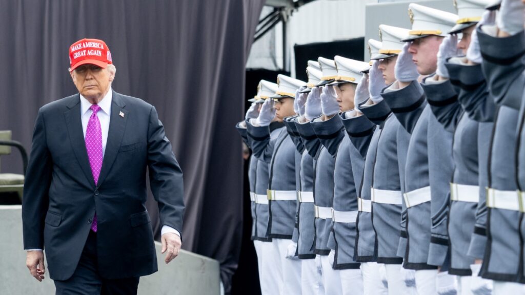 トランプ大統領　 実力と伝統への回帰を強調