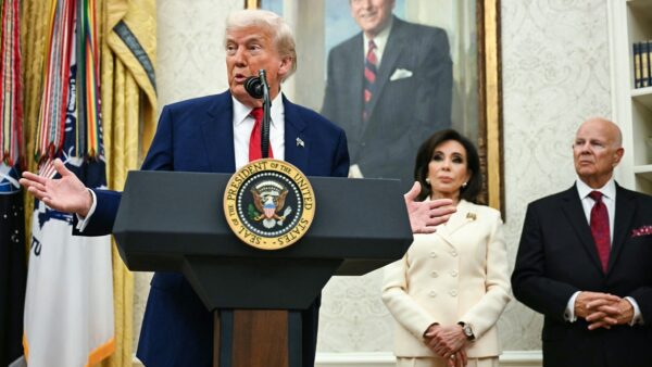 トランプ「留学生の割合に上限を」　中共との交渉は非常に困難と率直に語る