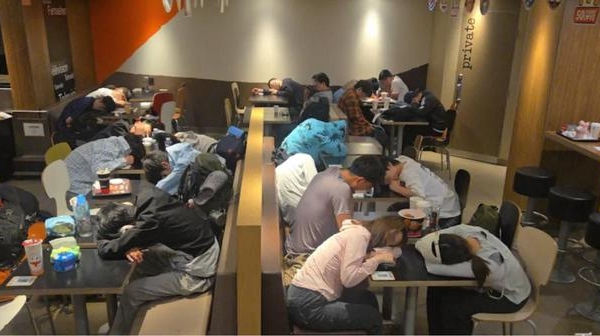 中国「メーデー連休」　盛況を装っても隠しきれない経済の失速