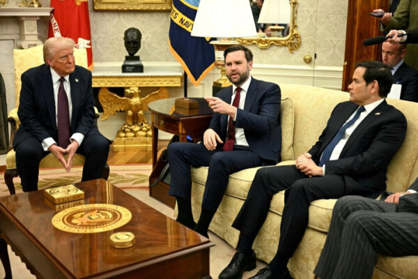 トランプ大統領　3期目を否定　2028年の最有力候補にルビオ氏とヴァンス氏を指名