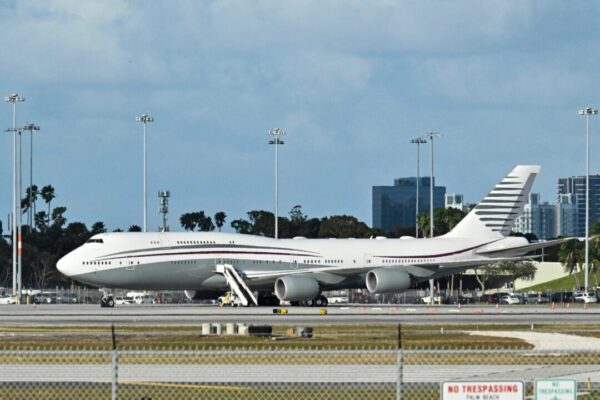 カタールの航空機　米政府が受領　新たなエアフォースワン候補に