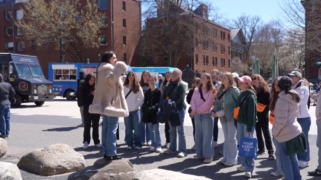 中共　米インフルエンサーを無料旅行で招きイメージ戦略強化