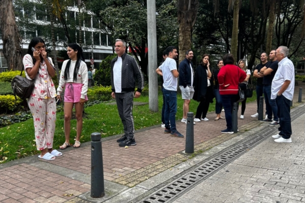 コロンビアでマグニチュード6.5の地震が発生　首都では警報が鳴り響く