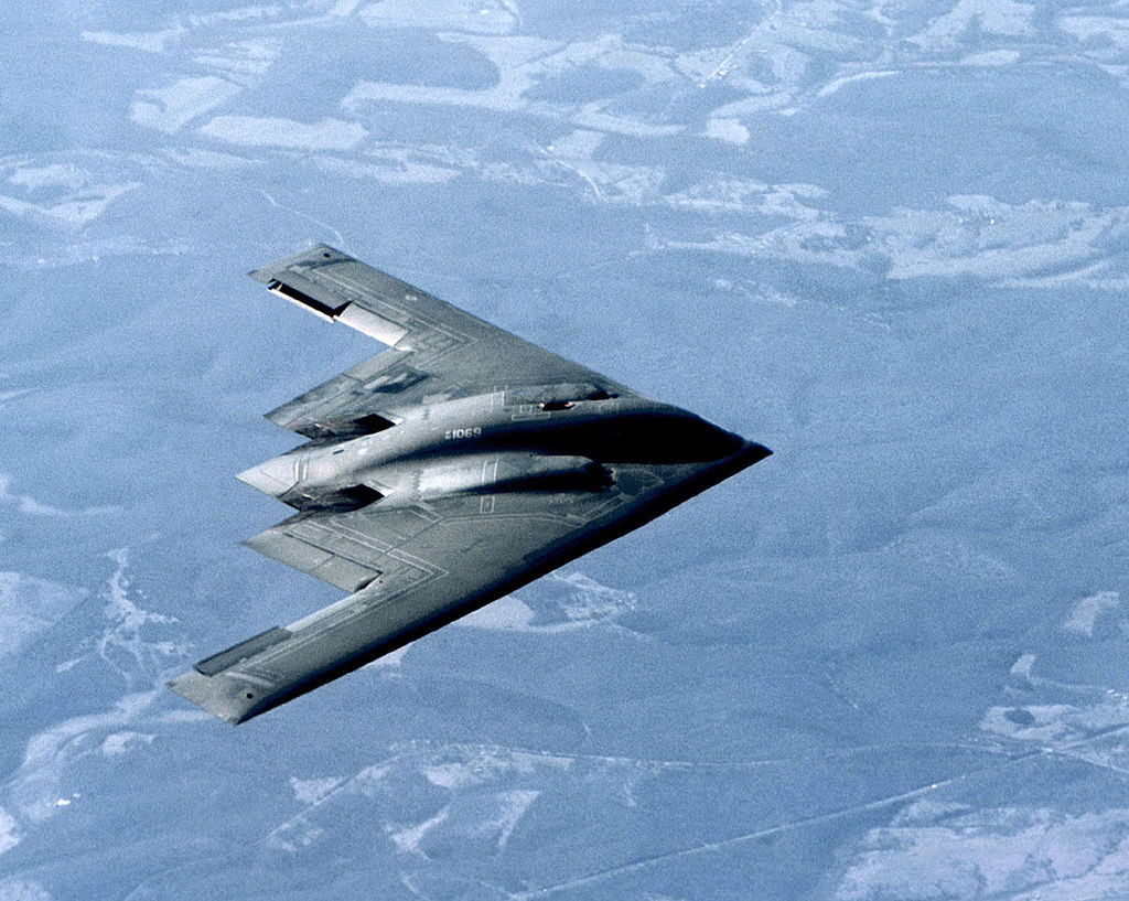 B-2爆撃機が長距離奇襲　米軍がバンカーバスターでイラン核施設を破壊