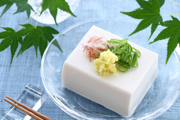 冷ややっこ――体質に合わせた食べ方で夏の養生に